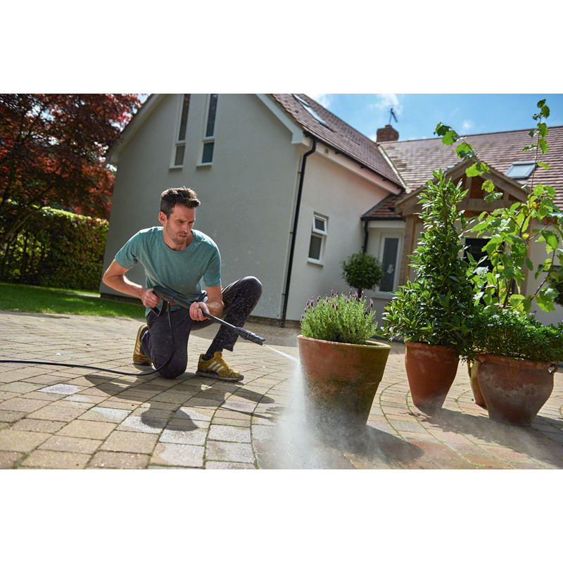 Bosch Universal Aquatak 130