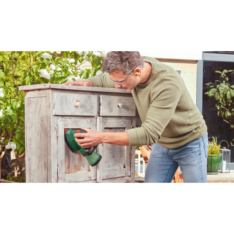 Bosch UniversalSander 18V-10 Solo (Aküsüz)