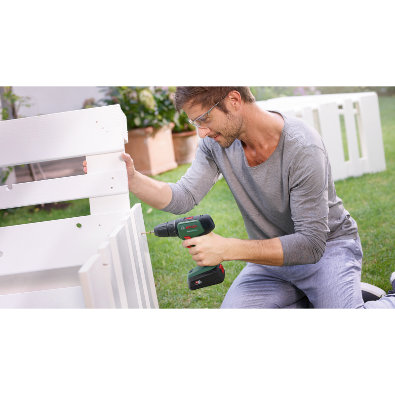 Bosch UniversalDrill 18 (Çift Akü, 2x1,5 Ah)