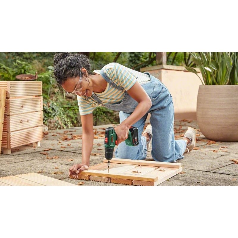 Bosch EasyDrill 18V-40 (Çift Akü, 2x2,0 Ah)