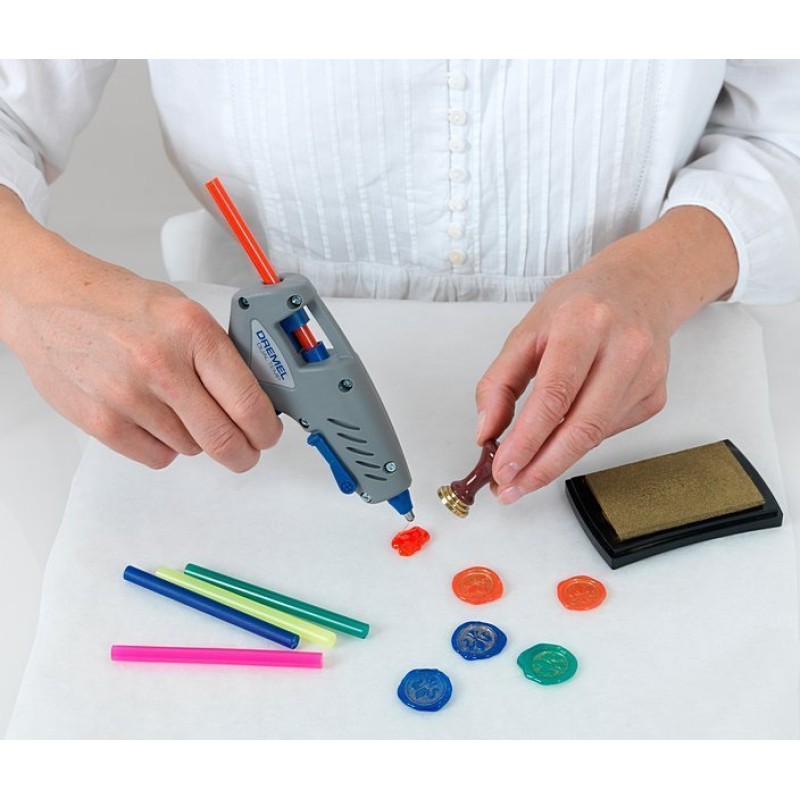 Dremel DREMEL 7 MM RENKLİ TUTKAL ÇUBUKLARI (GG05) 12 Lİ